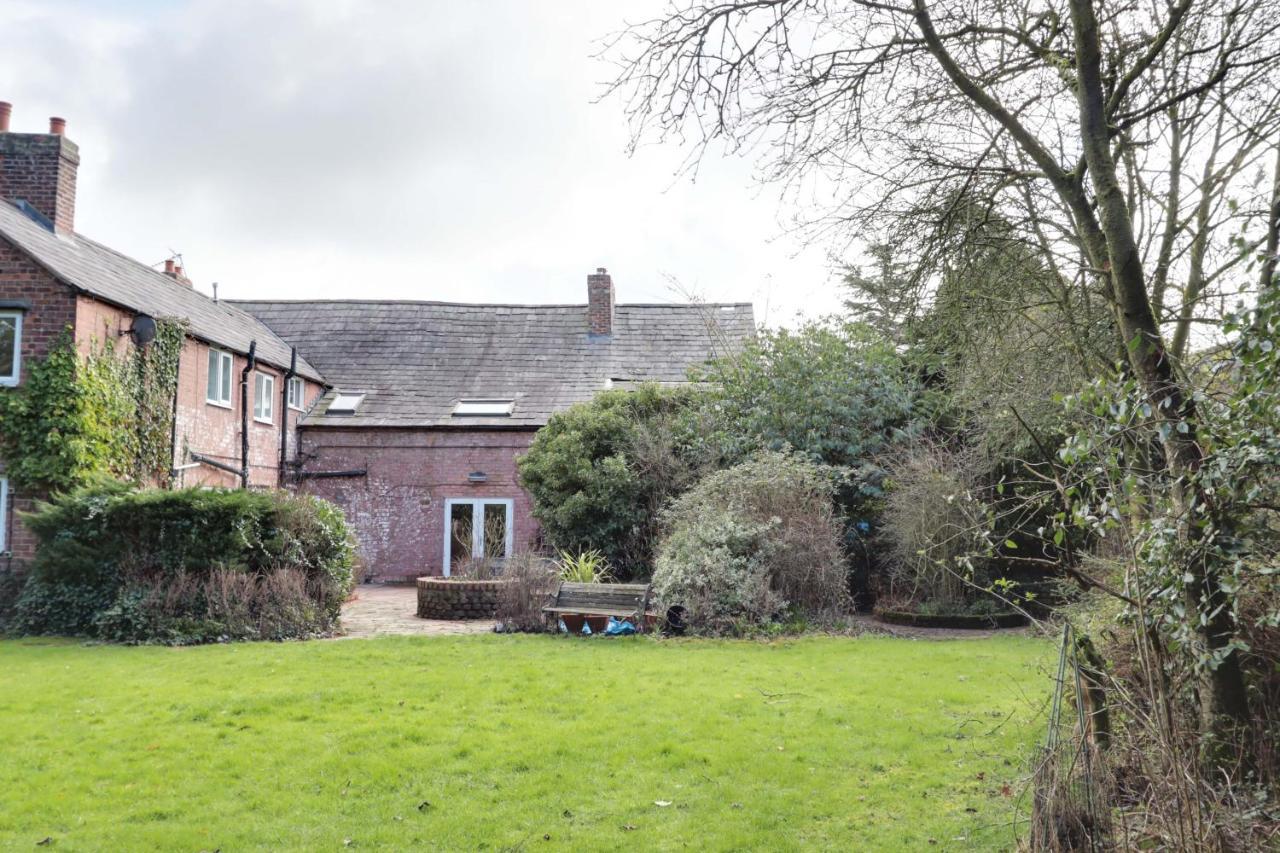 Villa Bretton House Farm Retreat Chester Exterior foto